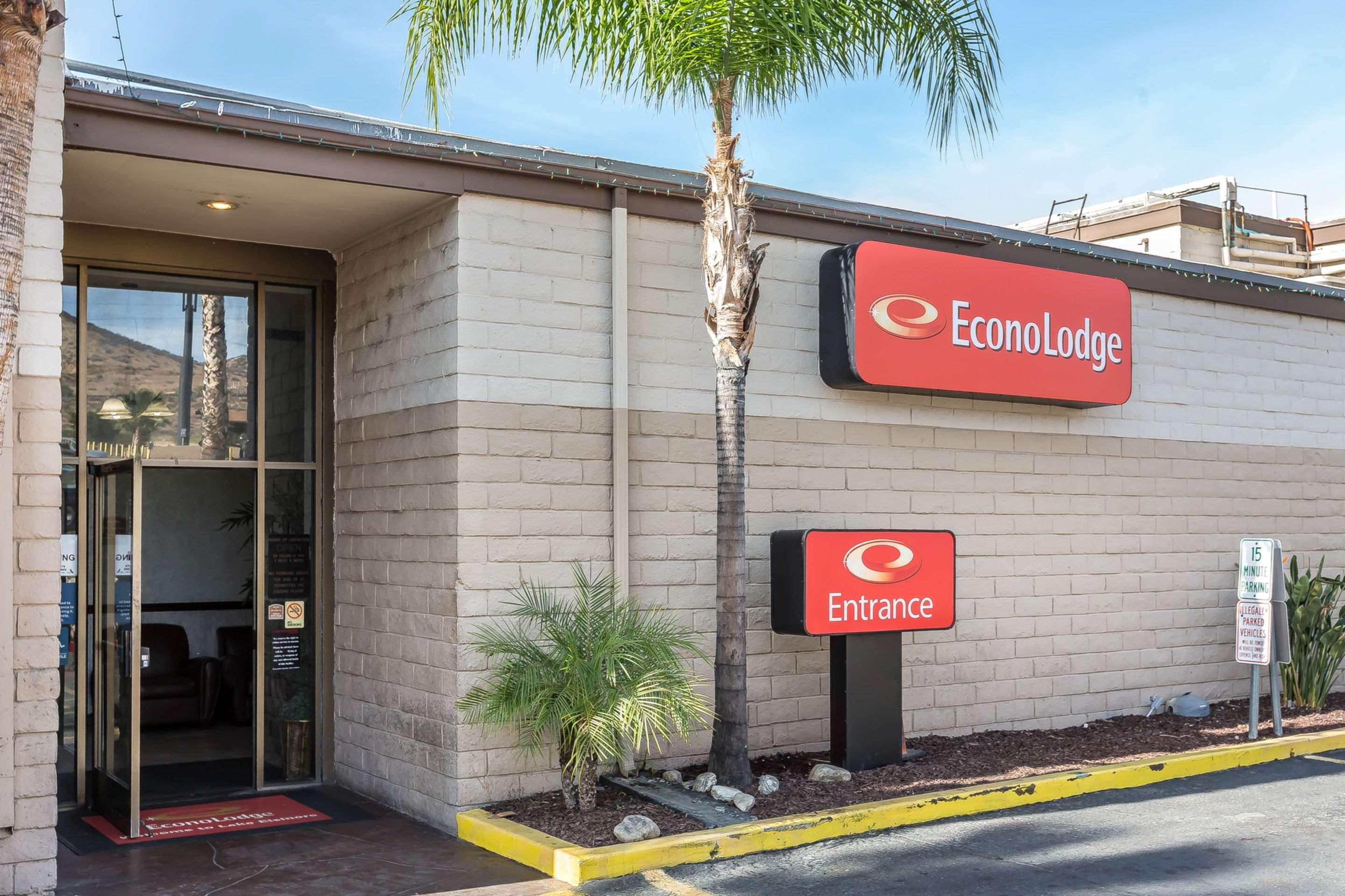 Econo Lodge Lake Elsinore Casino Exterior foto